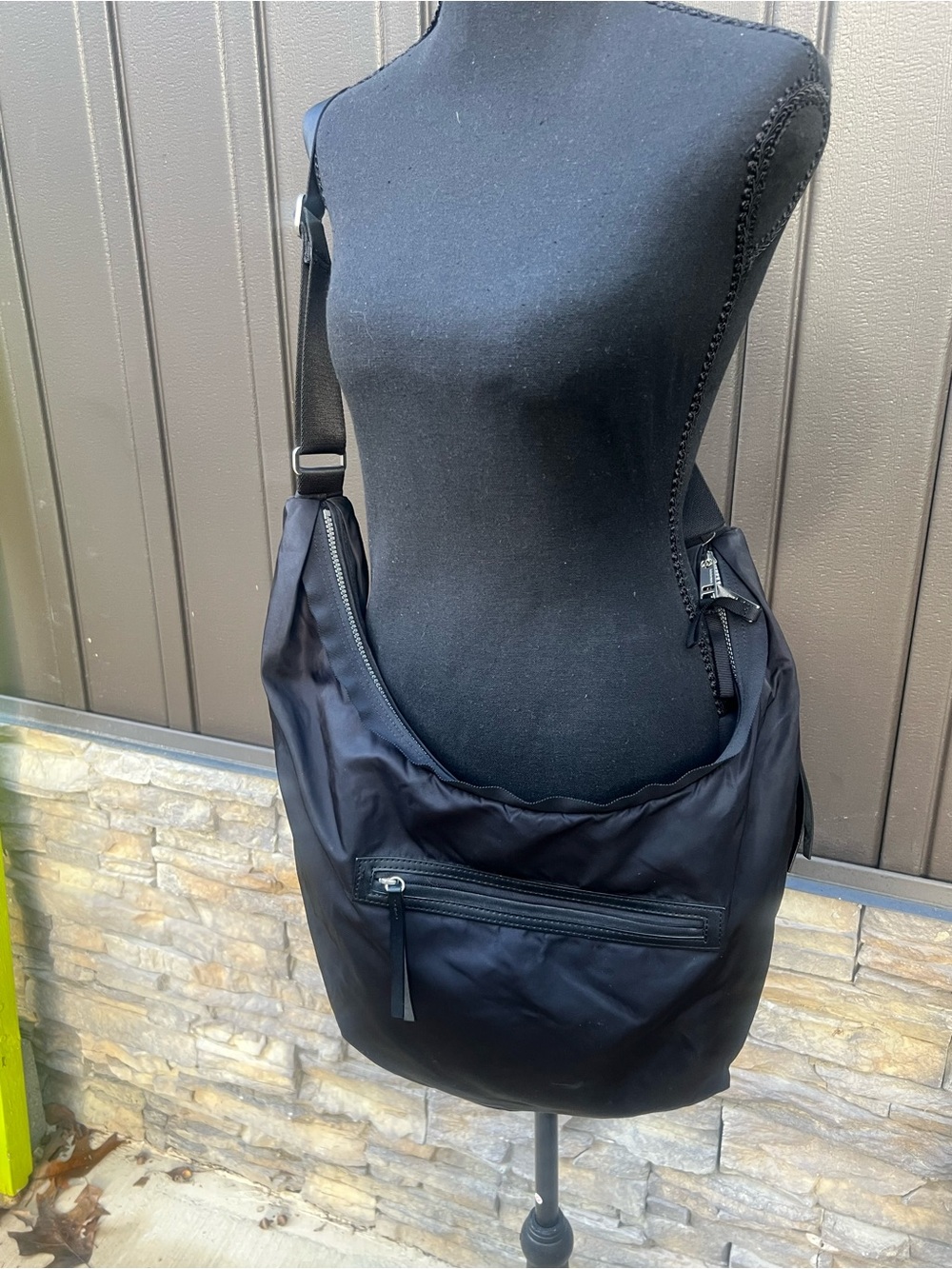 lululemon athletica Black Nylon Crossbody slouchy Extra Large (Gym) Bag